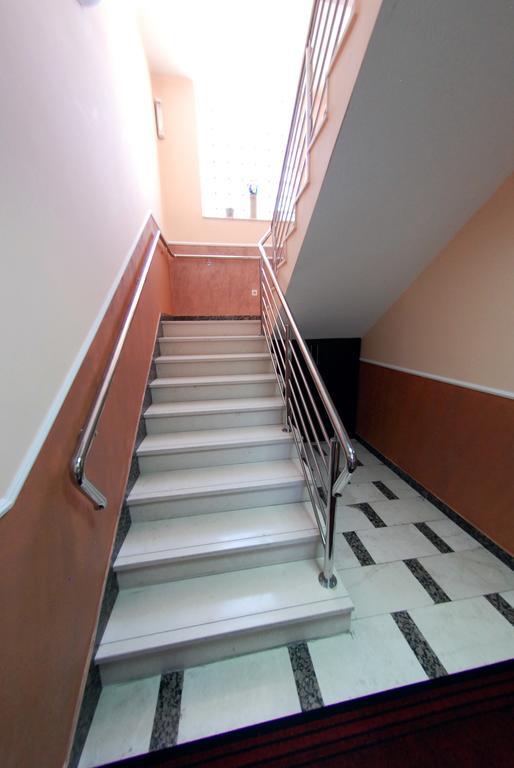 Hotel Arizona Sarajevo Lukavica Esterno foto