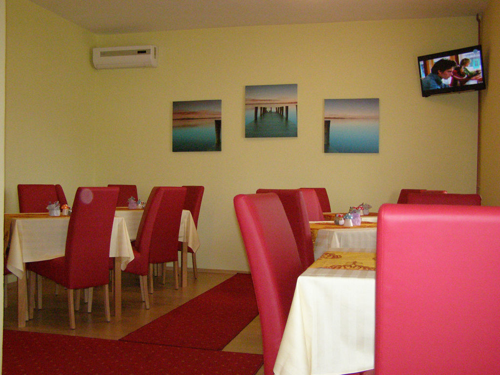 Hotel Arizona Sarajevo Lukavica Esterno foto
